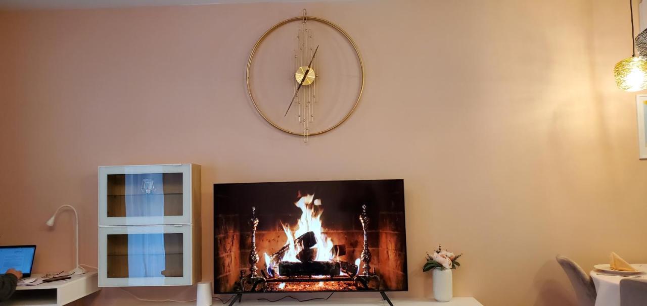 Dn Rose Apartmant Boedapest Buitenkant foto
