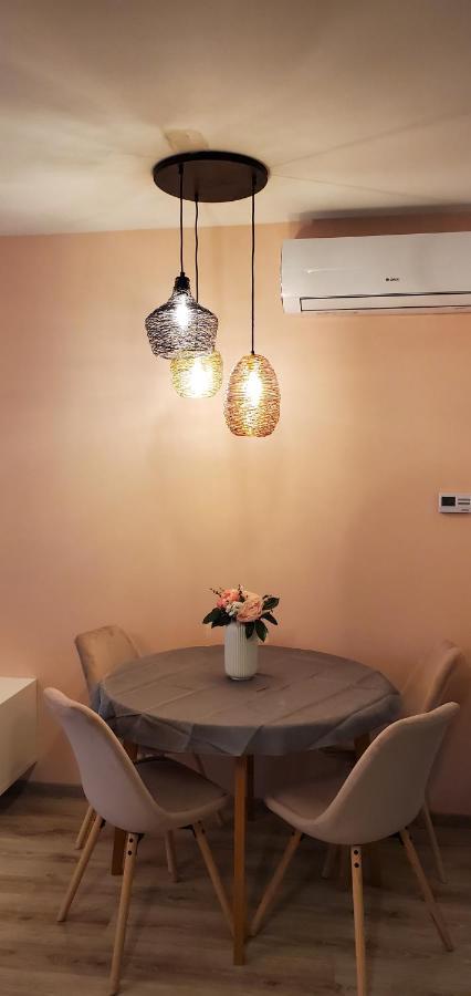 Dn Rose Apartmant Boedapest Buitenkant foto