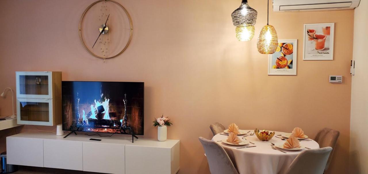 Dn Rose Apartmant Boedapest Buitenkant foto